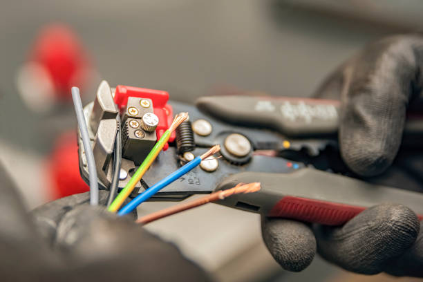 Best Circuit Breaker Repair  in Freedom, CA